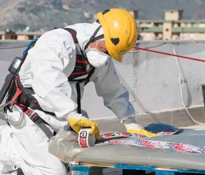 Addetto alla rimozione, smaltimento e bonifica amianto